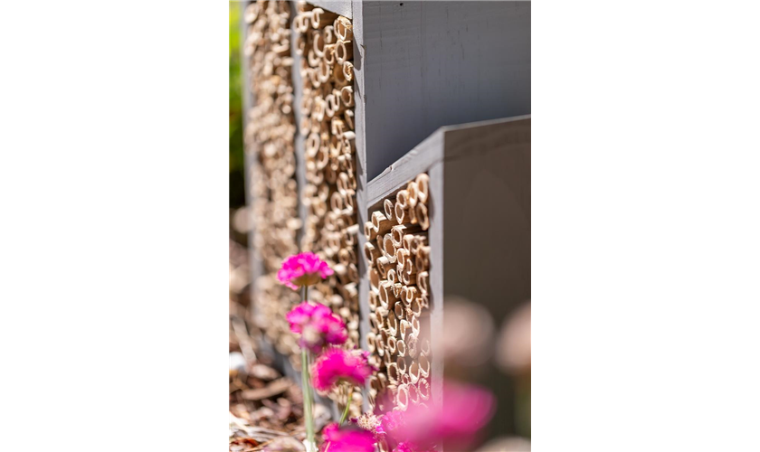 Bienenhotel Art.-Nr.: 59509, Maße: 30 × 35 × 12 cm